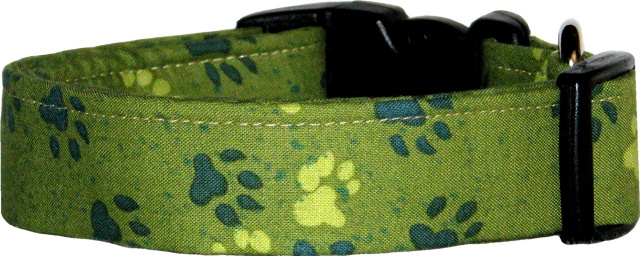 Shades of Green Paw Prints Dog Collar